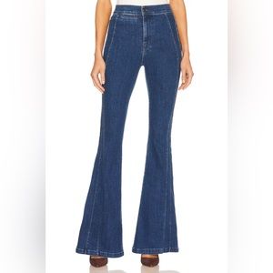 Veronica Beard - Sheridan Seam Detail Flare Leg Jeans - Oxford Wash - Size 25